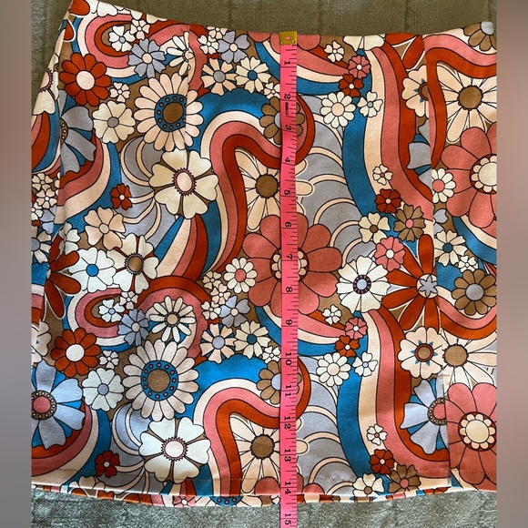 Art Class NWT Pink Floral Skirt - Picture 7 of 12